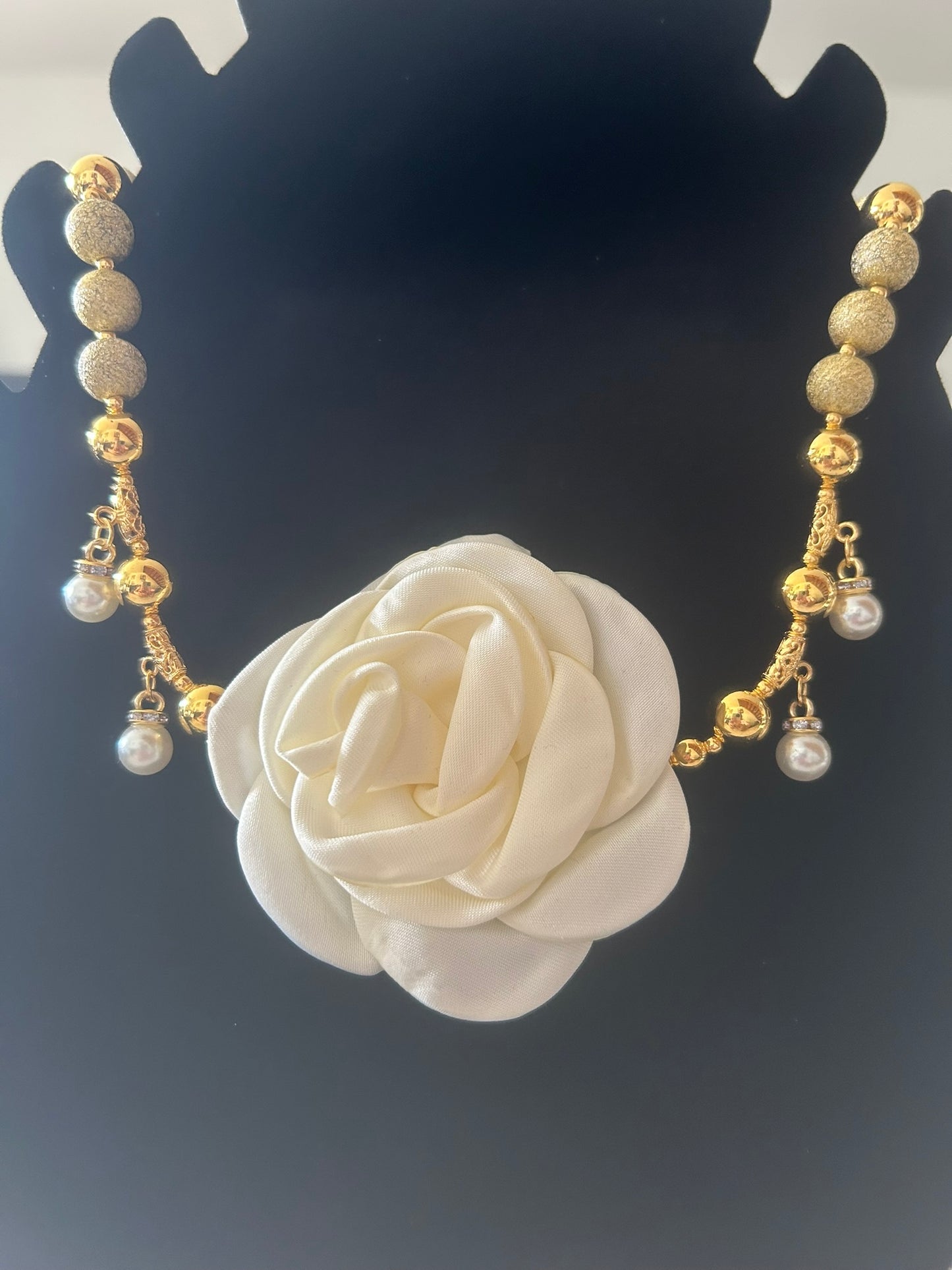 Sensational elegant